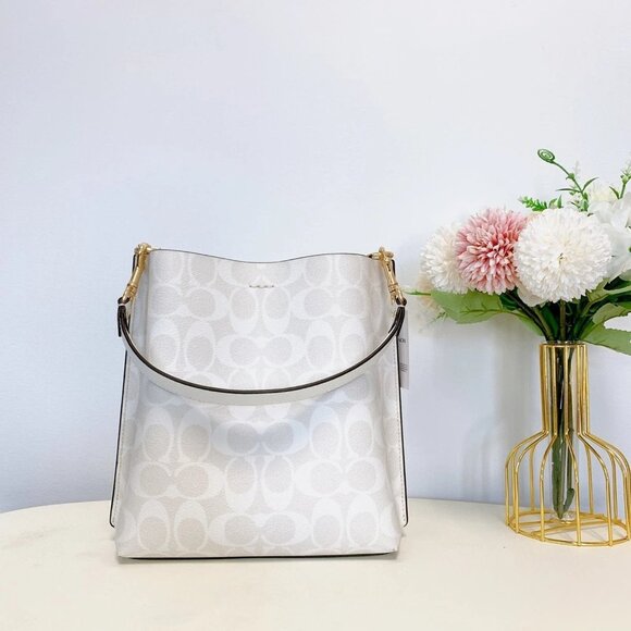 Coach CA582 Mollie Bucket Bag 22 In Signature Canvas In Gold/Chalk/Glacierwhite - Picture 3 of 8